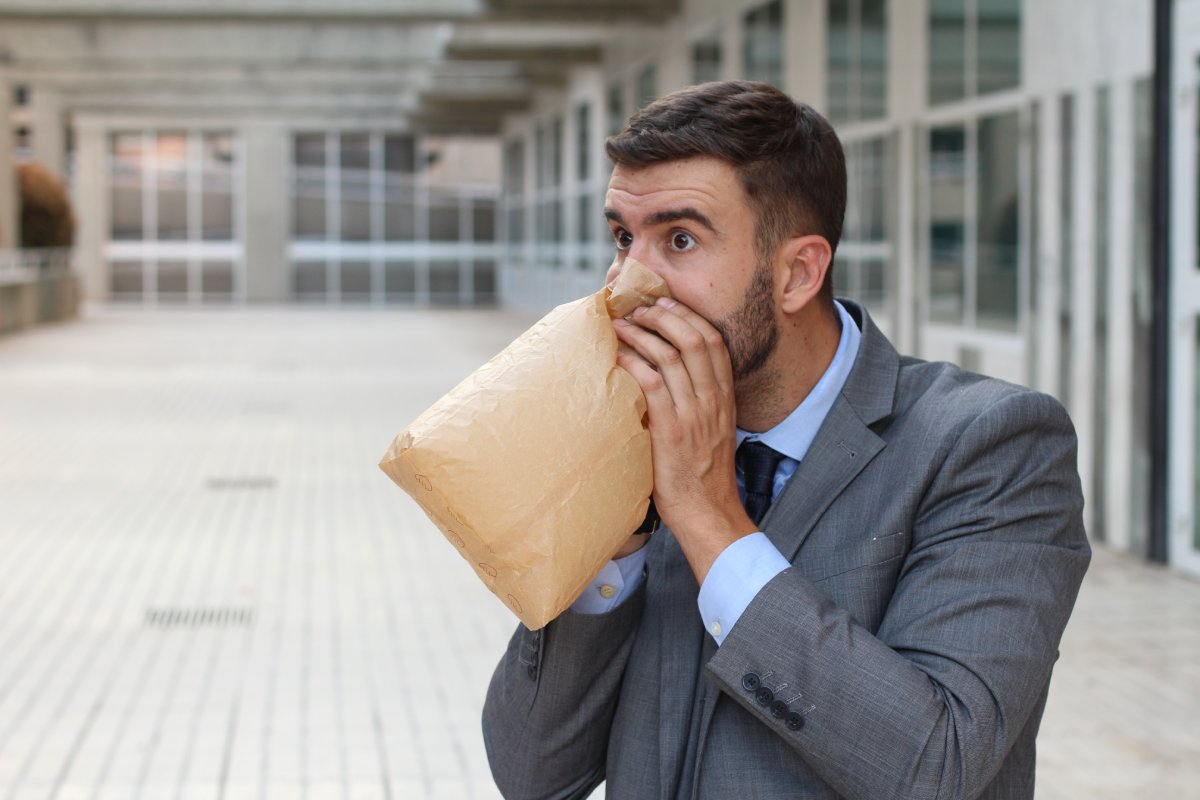 Técnicas y ejercicios de respiración para calmar los nervios antes de hablar en público